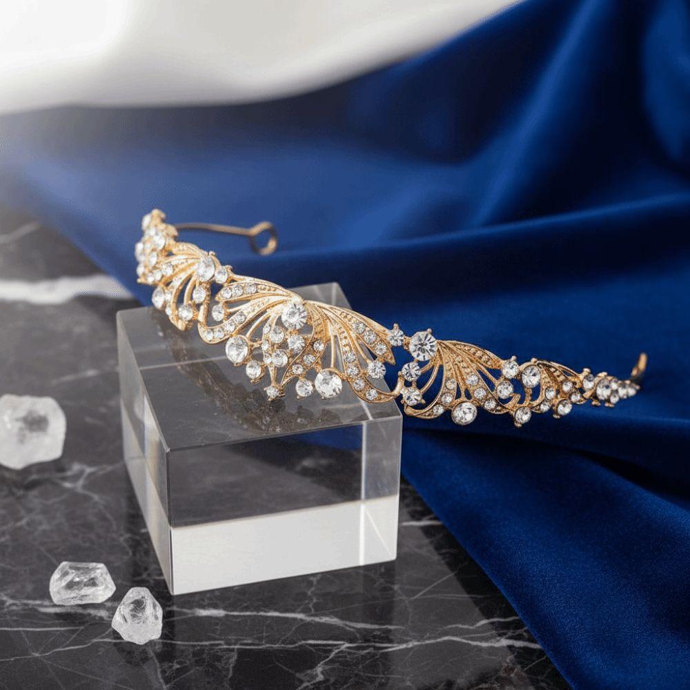 Shimmering Rhinestones Bride Crowns Crystal Lightweight Princess Tiaras Fashion Elegant Queen Crowns Receptions