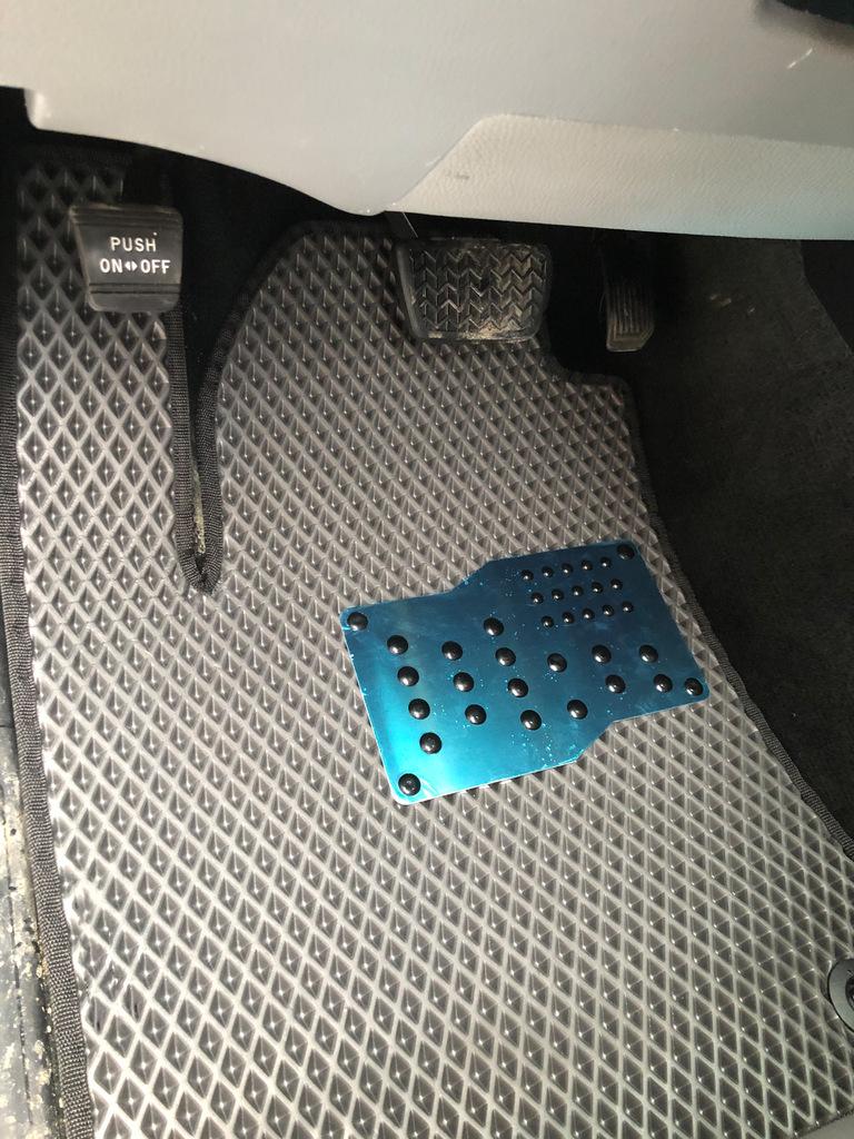 Rugs 3 Rows (EVA Black) Middle Row - Armrest for Toyota Sequoia 2007-2022