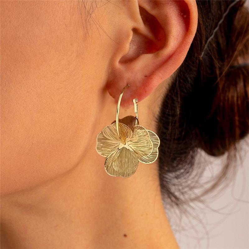 Vintage Golden Double-Layer Hollow Flower Hoop Earring For Women Vintage Earrings Ideal For Daily Wear Jewelry Accessories Gifts