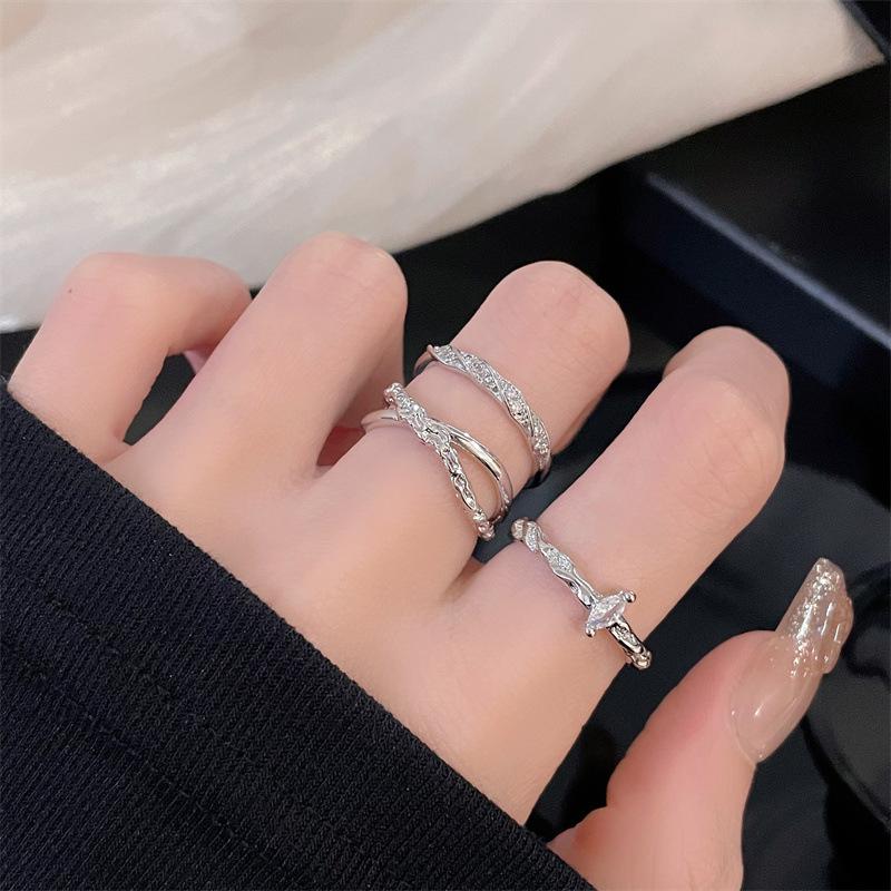 Niche Design, Personality, High-End Zir*****Pen Ring, Stacked Index Finger Ring, Wrinkled Irregular Fashion Ring For Women