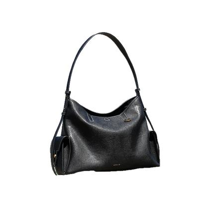 Top Layer Vegetable-tanned Leather Tote Bag, Large-capacity Single-shoulder Crossbody Underarm Bag for Men and Women