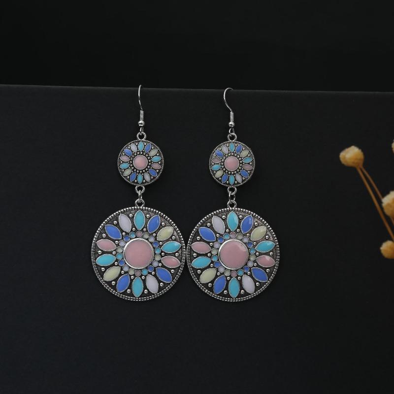 

Bohemian fringed turquoise earrings, retro few earrings, personalized temperament earrings.