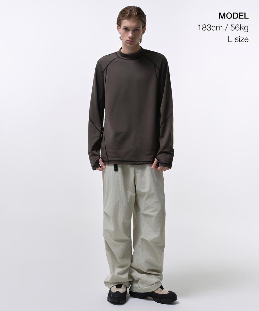 MUSINSA STANDARD [City Leisure] Structured Mock Neck Long Sleeve T-Shirt [Mud Grey]