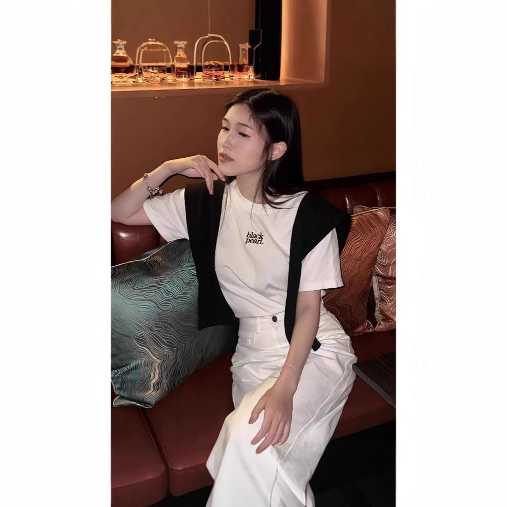Letter Embroidery Short-sleeved T-shirt Women's Summer New Slim-fit Women's Round Neck Student Women's Clothing Women's Fashion
