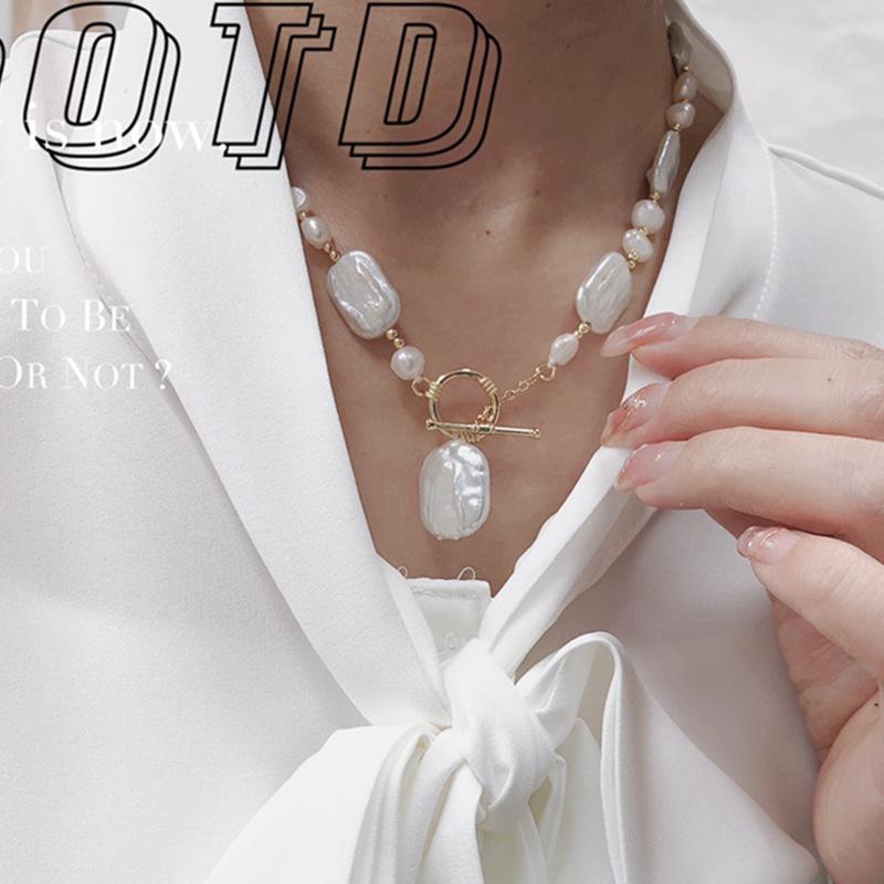 Elegant Baroque Freshwater Pearl Pendant Necklace