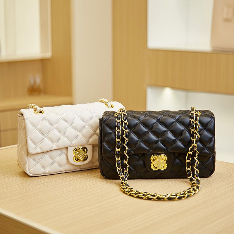 Modna torebka na ramię pod pachę dla kobiet w stylu koreańskim, wszechstronna torebka z łańcuszkiem w romby, nowy styl, letnia torebka crossbody, mała kwadratowa torebka, prosta