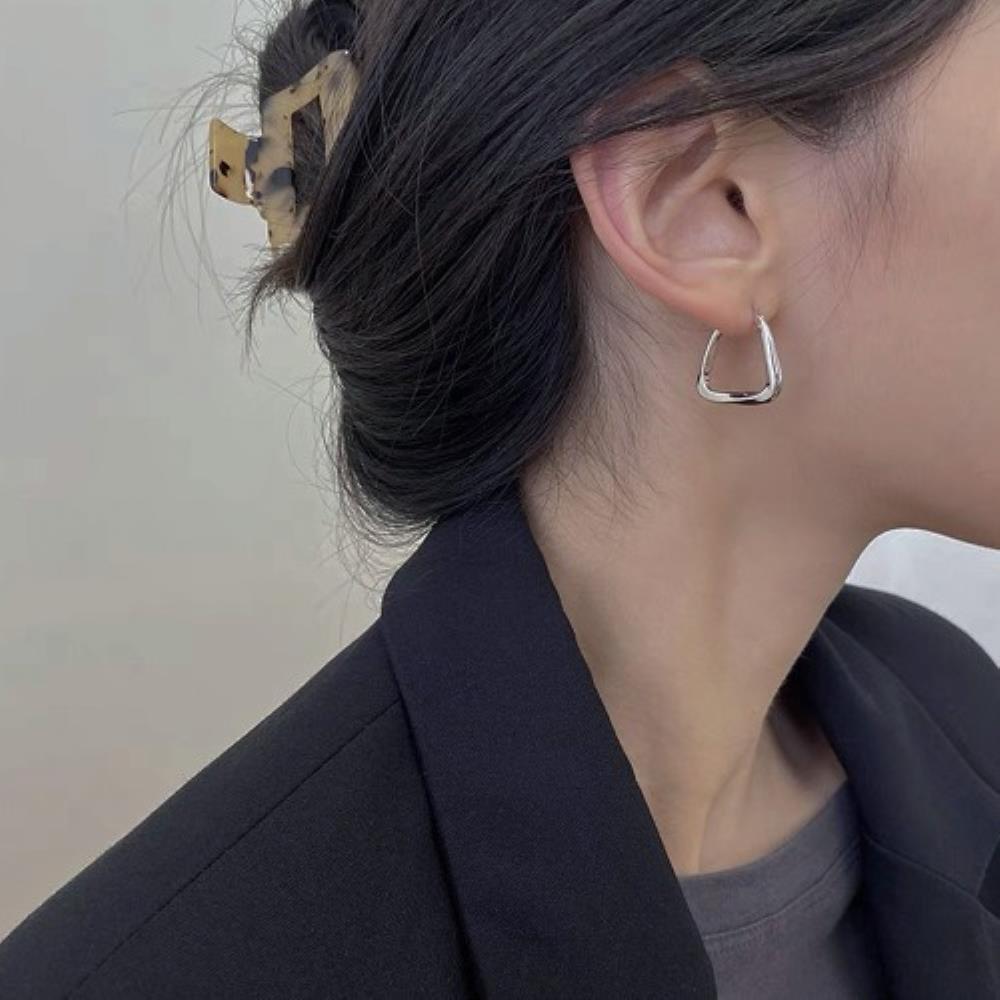 Women's Silver Minimalist Earrings