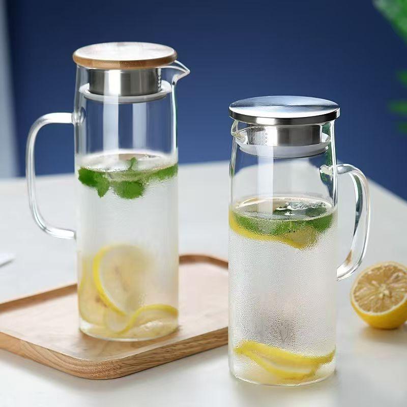 Glass Pitcher with Lid, Heat Resistant Glass Water Carafe with Handle for Fridge, Pitcher for Iced Tea Milk, Hot and Cold 1000ml