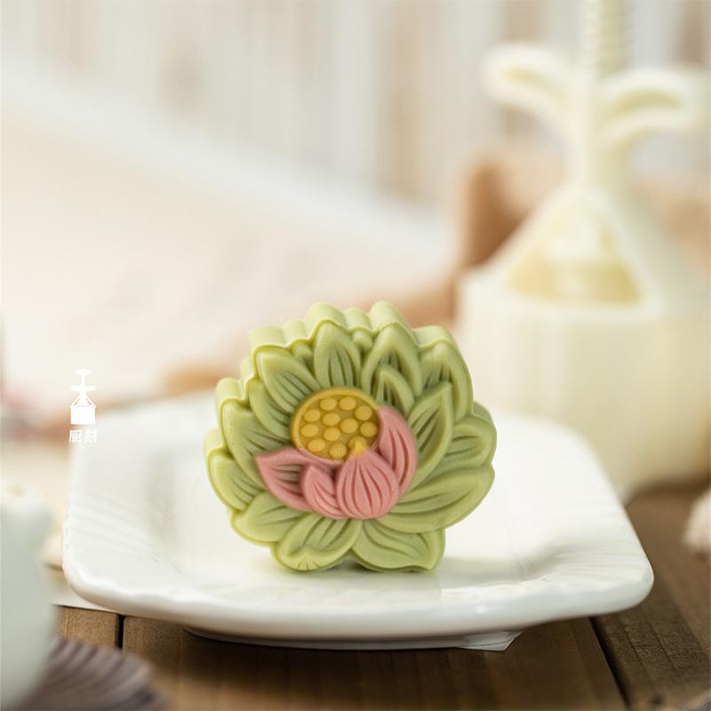 Lotus Flower Mooncake Mold Hand Press Pastry Mold 50G 3D Embossing Diy Mung Bean Cake Tool For Mid Autumn Festival Baking