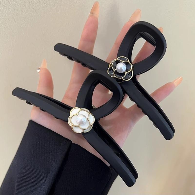 1pc black matte camellia grab clip large elegant French hair clip, the back of the head coil hair premium shark clip hair grip