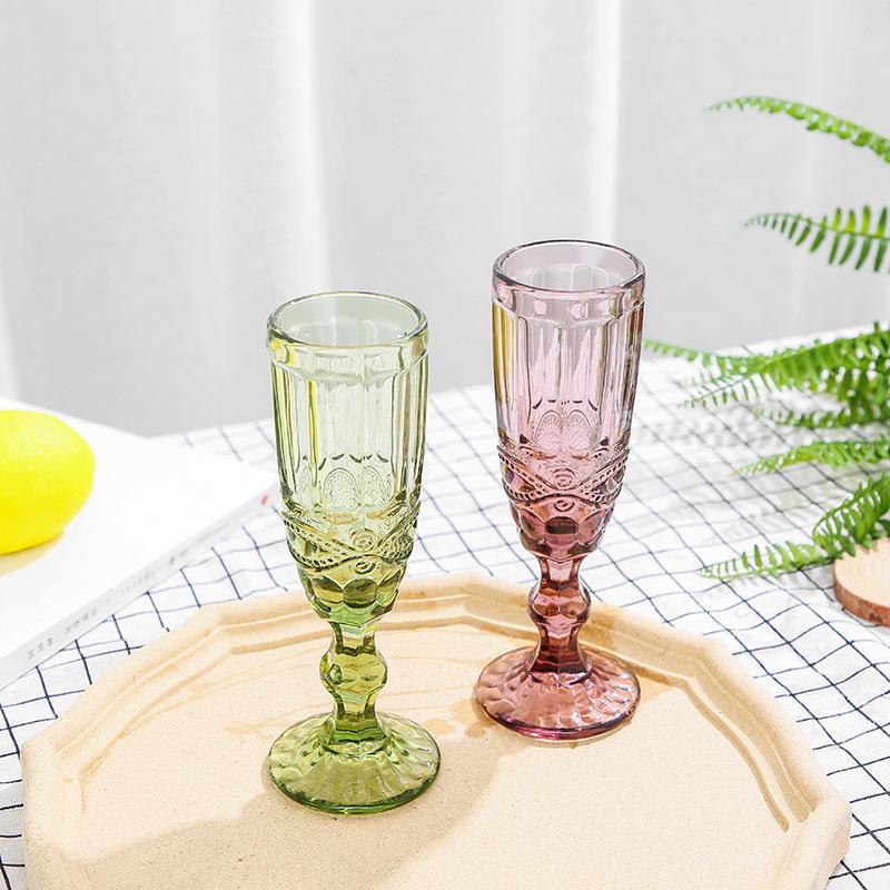 Red Wine High-Stemmed Glass - Simple Wedding and Celebration Accessory, Ideal for Cocktails, Juice, and Wines