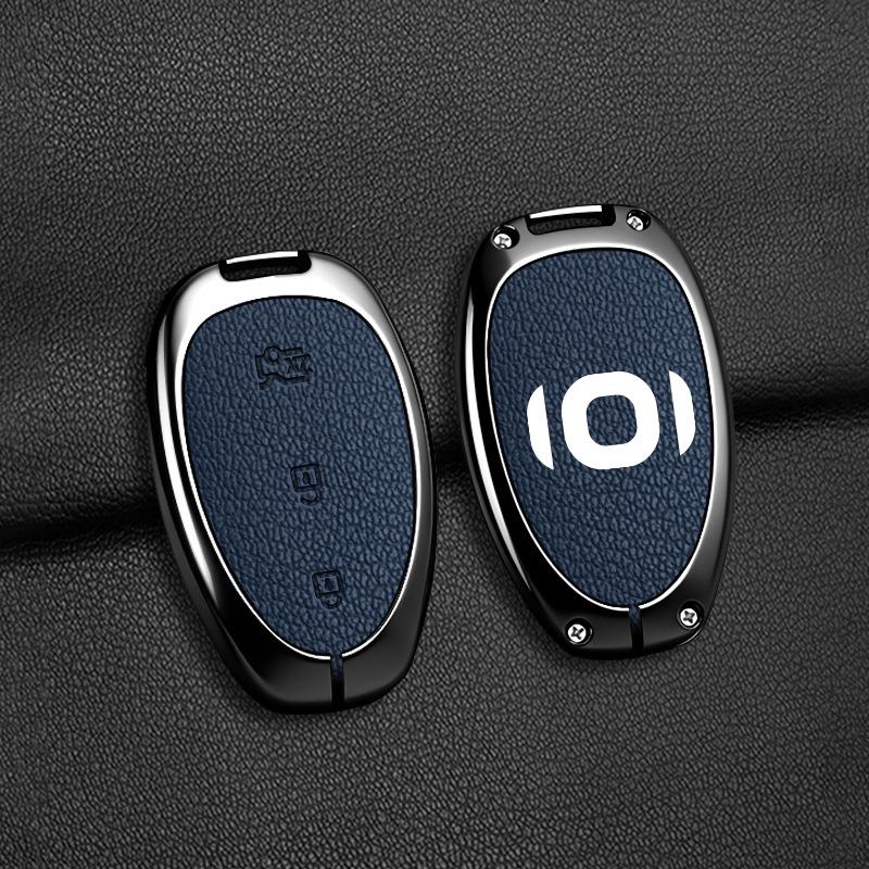 Qiyuan A07 Bluetooth Car Key Case - Stylish Metal Hanging Bag for Men and Women