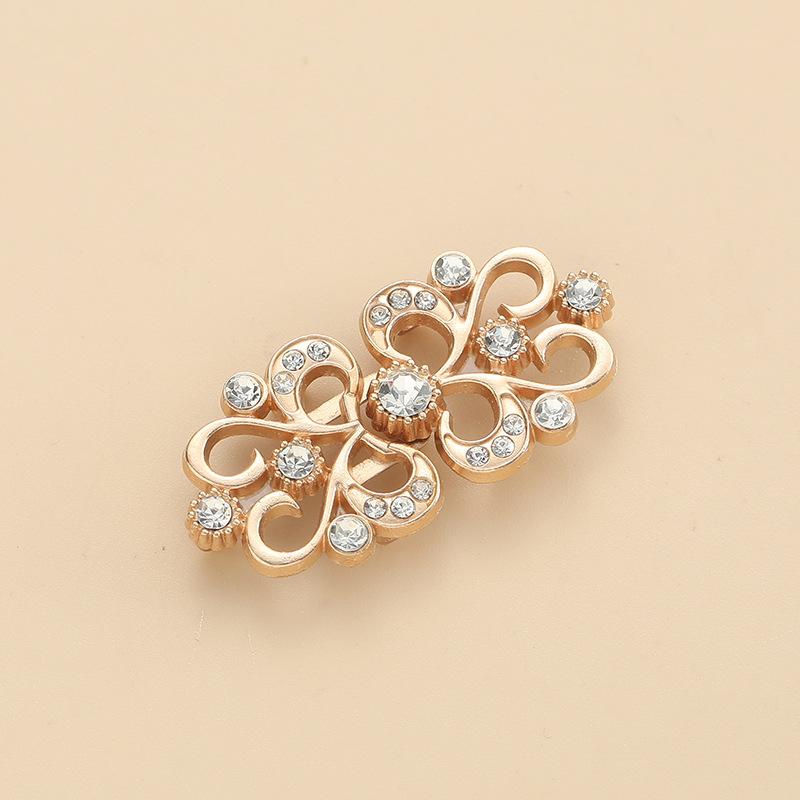 1 Pair Alloy Cardigan Collar Clips Holder Women Decor Crystal Cape Cloak Clasps Fasteners Buckle Brooch Clip