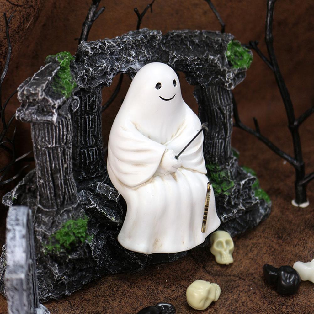 Halloween Decoration Skeleton Fish Statue Spooky Halloween Garden Decor Skeleton Fisherman Statue Witch Fishing for Outdoor
