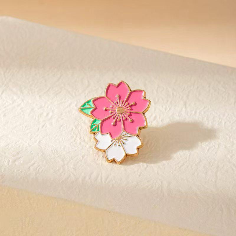 Spilla di fiori di ciliegio: Spilla elegante e versatile in lega di zinco per abbigliamento e borse