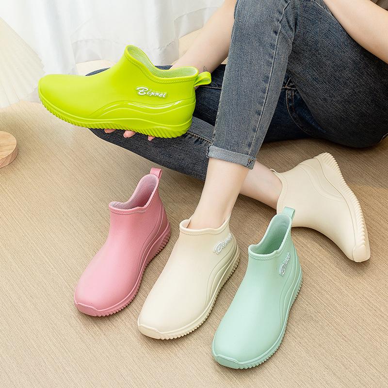 Women's rain shoes short tube new fashion outer wear student water shoes warm kitchen work non-slip rain boots fashion rubber shoes men