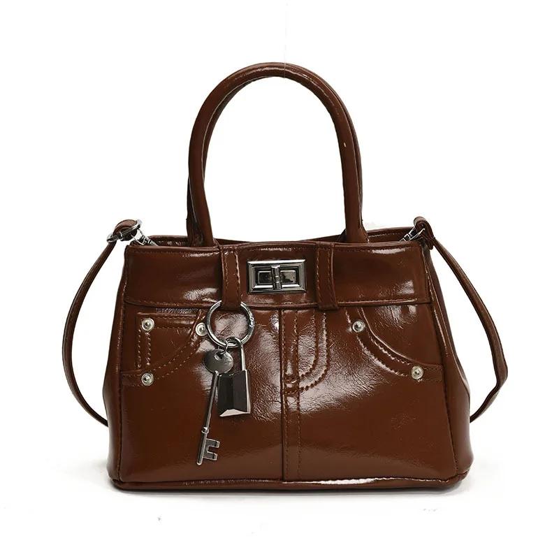 Fashionable Shoulder Bag Compact Square Handbag Simple Handheld Crossbody Bag Spring New Design Handbag Elegant Women'S Purse