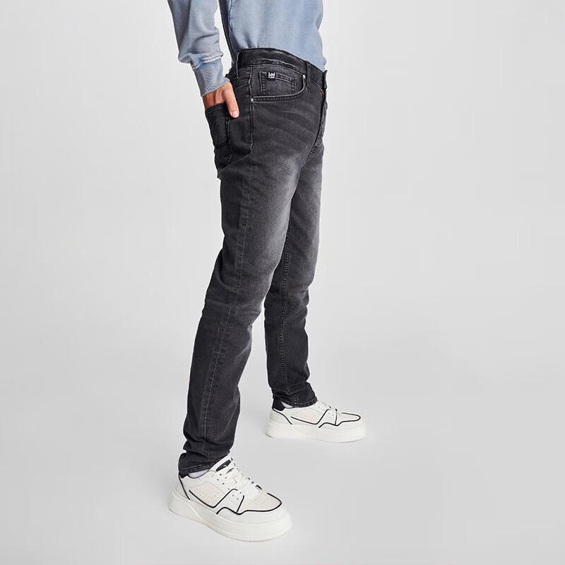 Lee Men's Classic Mid-Waist Tapered Slim Fit Jeans