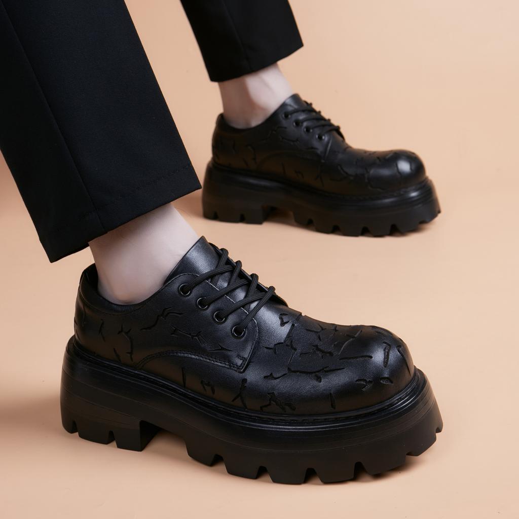 Nuovo ModelloScarpe in Pelle da Uomo in Pelle di Alta Gamma Fondo Muffin Screpolato Rialzato Moda Casual Fondo Spesso Testa Larga Stesso Stile Douyin Supporta la Consegna