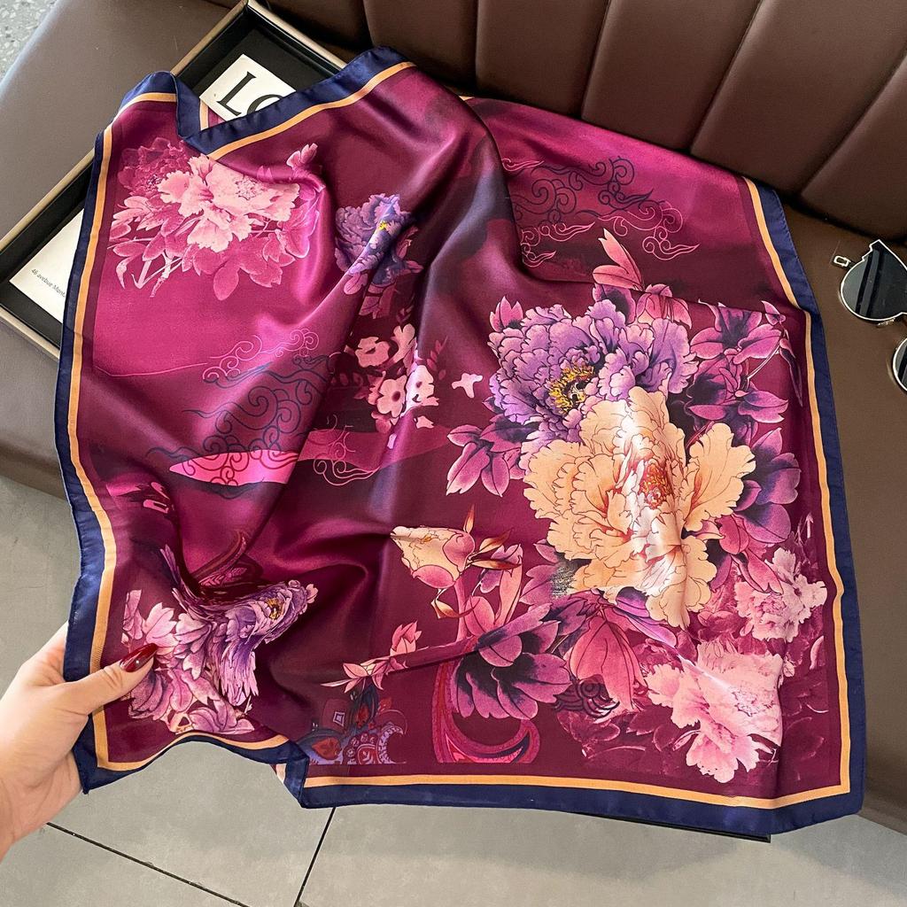 High-End Retro Korean-Style Silk Square Scarf: Versatile Fashion Accessory for Women