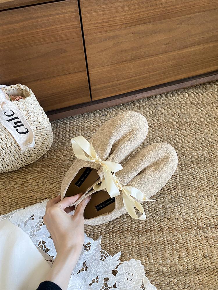 Leather soft-soled French retro shallow mouth flat-soled single shoes women's 2025 gentle evening wind Mary Jane women's shoes Doudou shoes tide