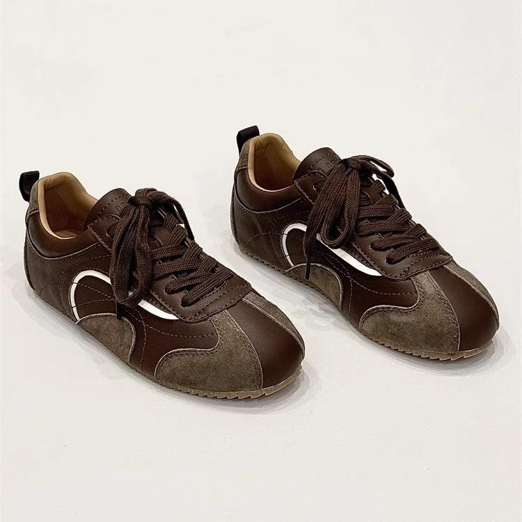 Soft leather puff shoes women's 2025 spring new versatile breathable soft-soled white shoes flat casual retro German training shoes