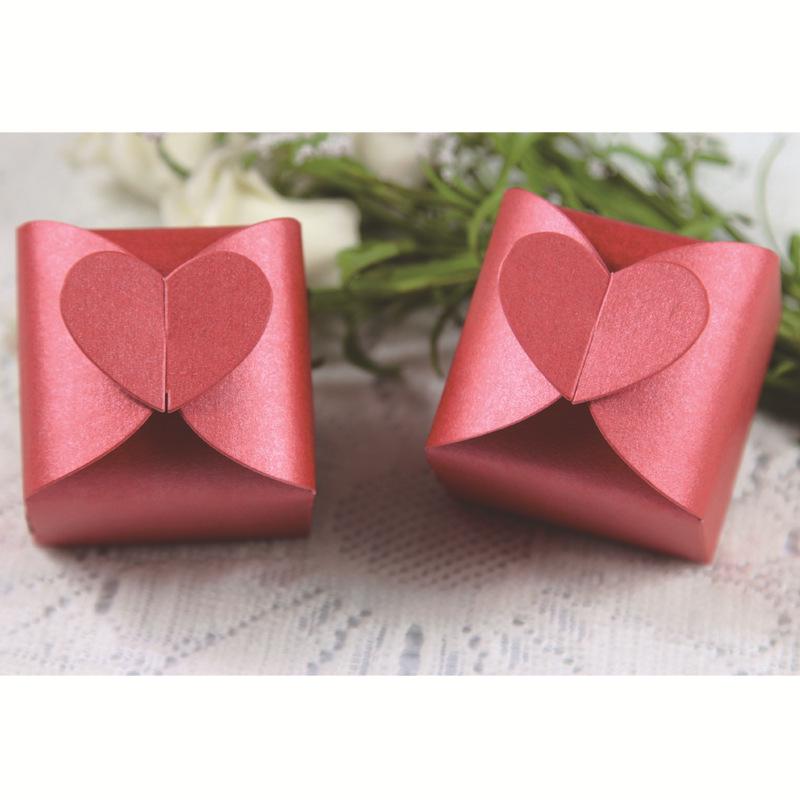 European Heart-Shaped Pearlescent Candy Box - Rose Red Wedding Packaging