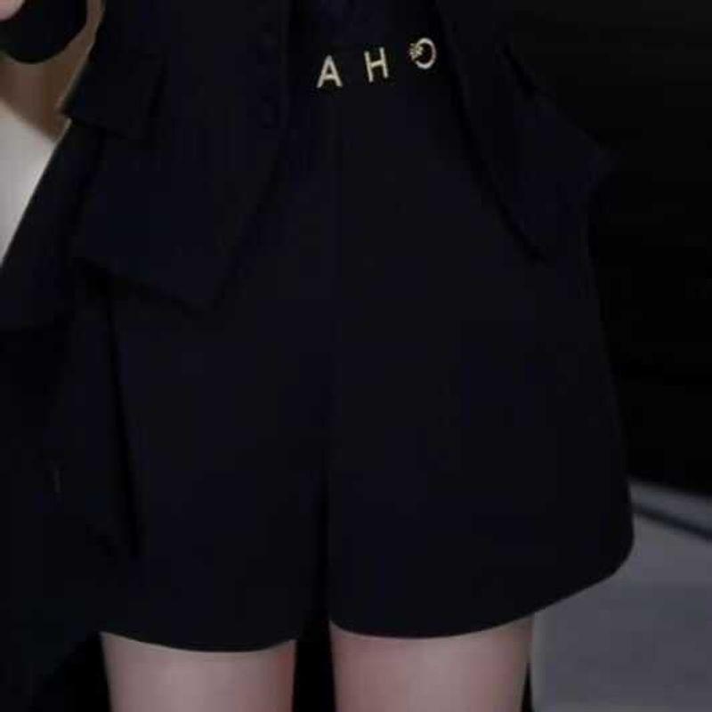 

Элегантная светская львица интернет-знаменитость самый продаваемый товар модный осенний новый костюм топы деревянное ушко юбка костюм верхняя одежда классический стиль Black [single shorts]] 3XL