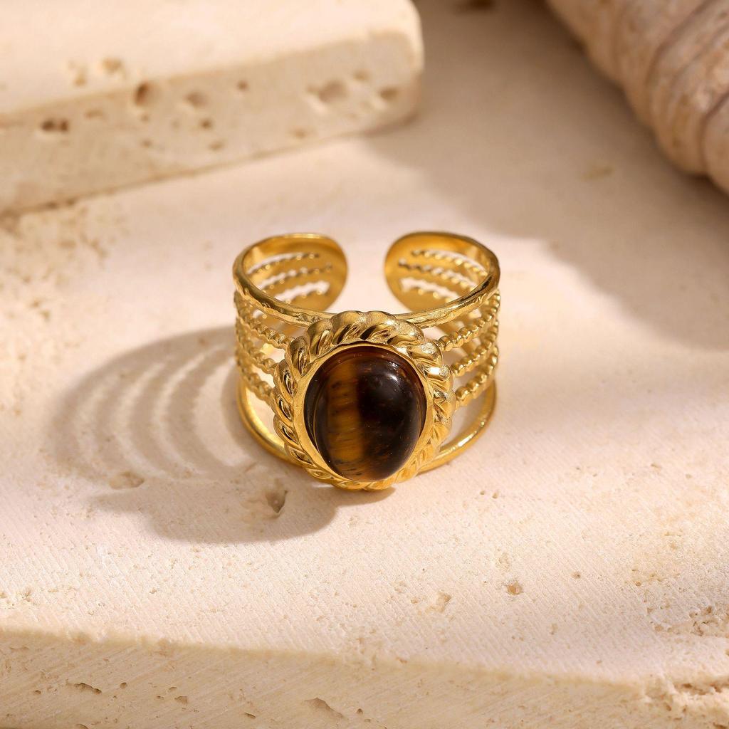 Elegant Gold Floral Ring - French Luxury & Versatile Hong Kong Style Stainless Steel Design