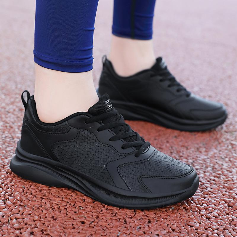 Black sneakers women's spring 2025 new lightweight non-slip soft sole leather surface women's shoes leisure travel running shoes