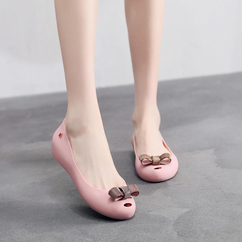 

2024 Весна и осень женская обувь Плоские туфли Новые простые повседневные удобные нескользящие туфли с круглым носком и неглубоким носком 40 розовый