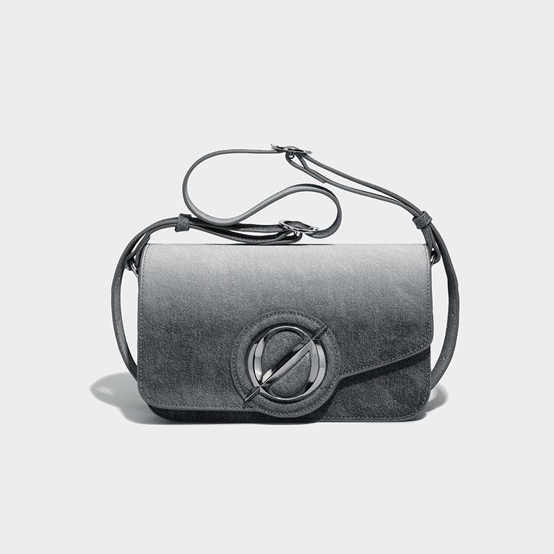 

Звездное небо постепенное изменение 2024 осень и зима новая одно плечо через плечо маленькая квадратная женская сумка с высоким чувством нишевого дизайна тофу прилив