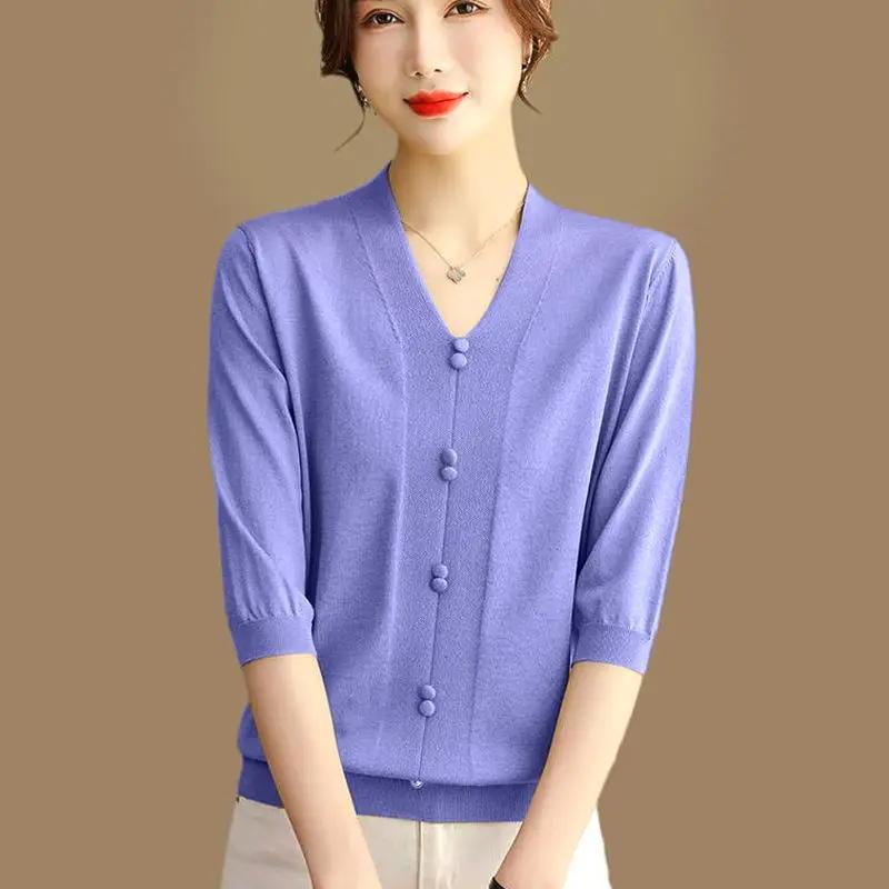 Spring Autumn Women's V-Neck Knit Top Half Sleeve Slim Casual Blouse