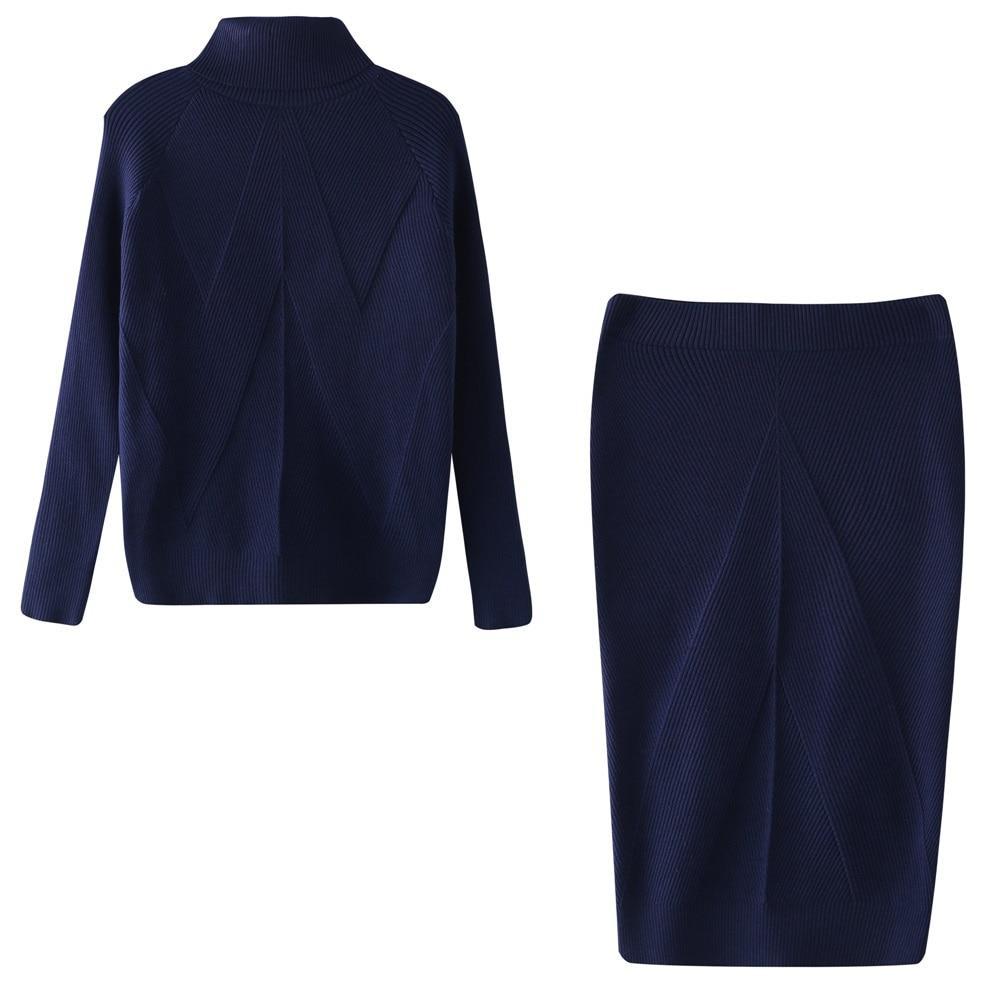 Maglione e Gonna Lavorati a Maglia da Donna