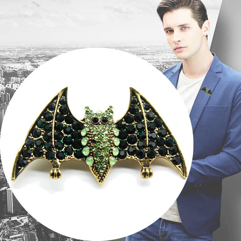 Gothic Dark Punk Enamel Bat Brooch with Shiny Rhinestones, Halloween Lapel Pin for Women and Men, Party Jewelry Gift