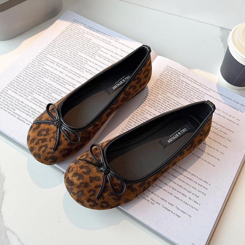 

- Bow flat-soled single shoes, early spring round head, shallow mouth, comfortable fattening and widening large size women s shoes 35 цветной печати леопарда