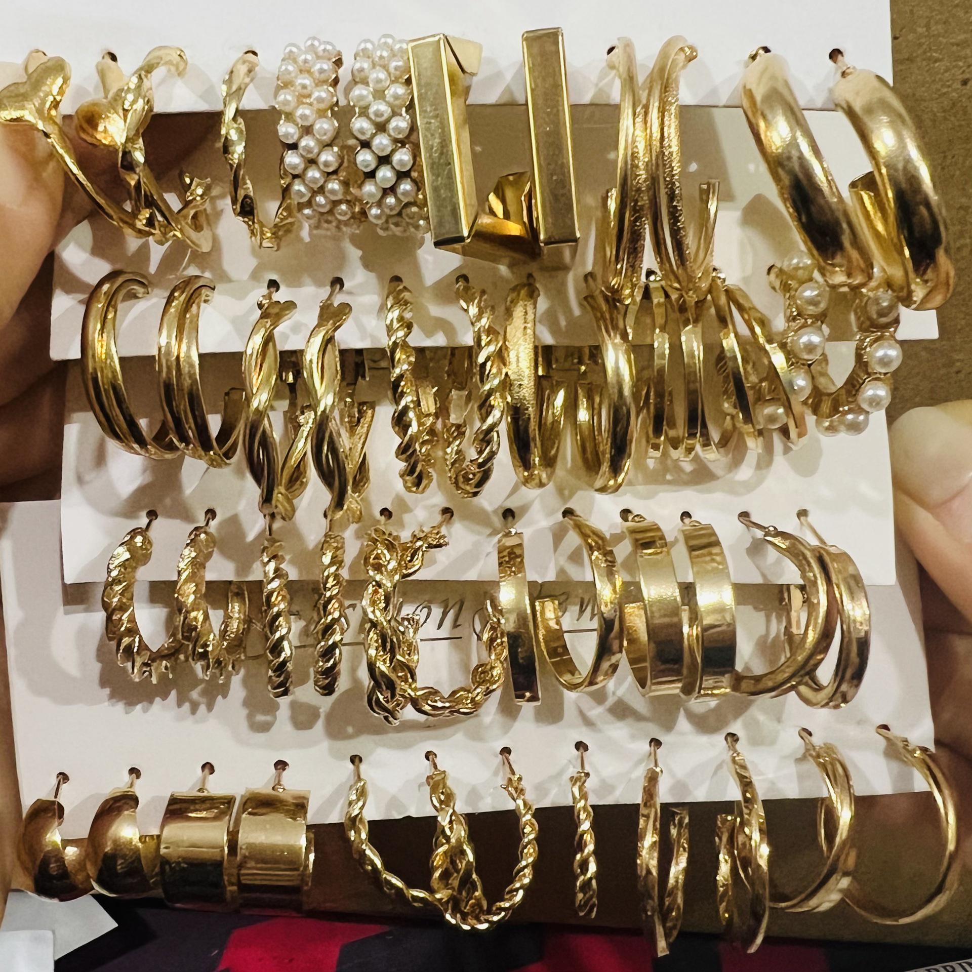 

Набор жемчужных серег XP17 - Модный и стильный Alloy