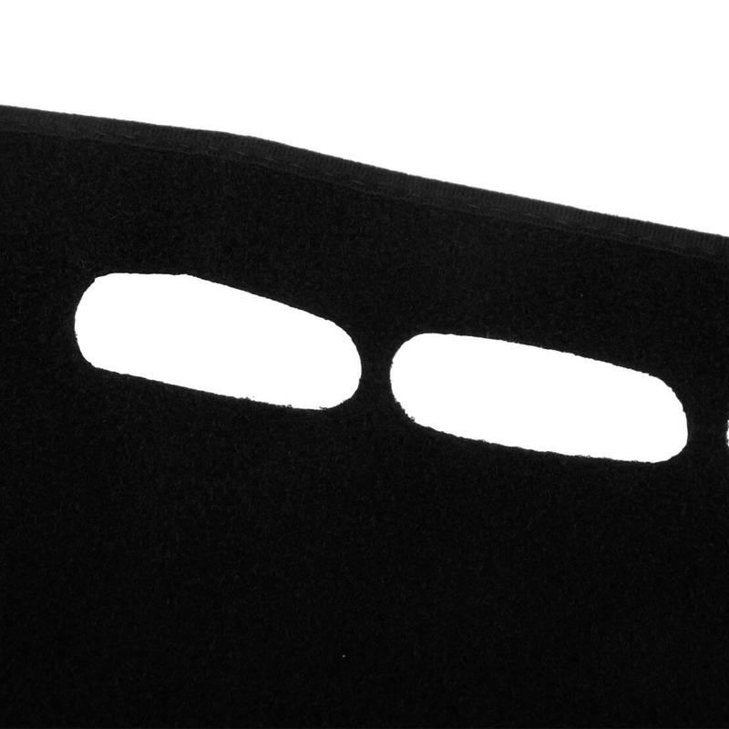Armaturenbrett Abdeckung Matte Teppich Dashmat Rutschfest Schwarz Polyester Passend für Toyota Hilux 2024 Linkslenker