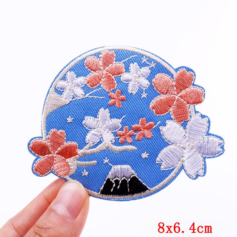 Cherry Blossoms Mount Fuji Patch Cartoon Japan Anime Embroidered Patch Iron On Patches For Clothing Thermoadhesive Patches DIY