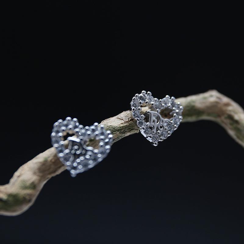 Personalized Small Heart-shaped Women's New Trendy Earrings Korean Temperament Cold Style Earrings