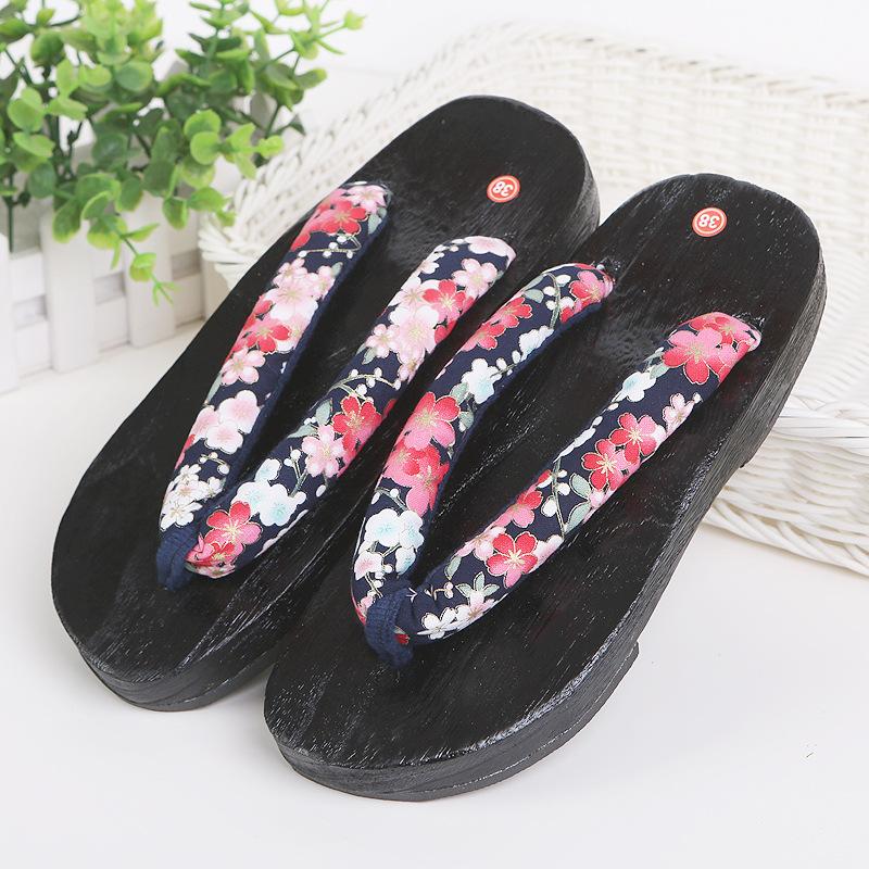 Fashion Japanese Traditional Geta Flat Bottom Unisex Wooden Paulownia Clog Man Woman Ninja Cosplay Shoes Flip Flop Summer Sandals 2025