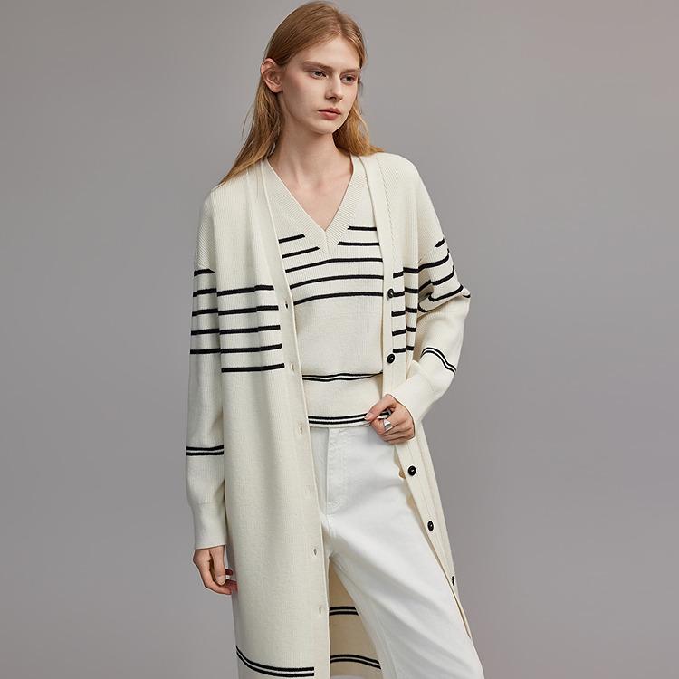 ELLE Striped Color Block Loose Fit Slimming V Neck Mid Length Long Sleeve Sweater Women sweater Off-White EM47302