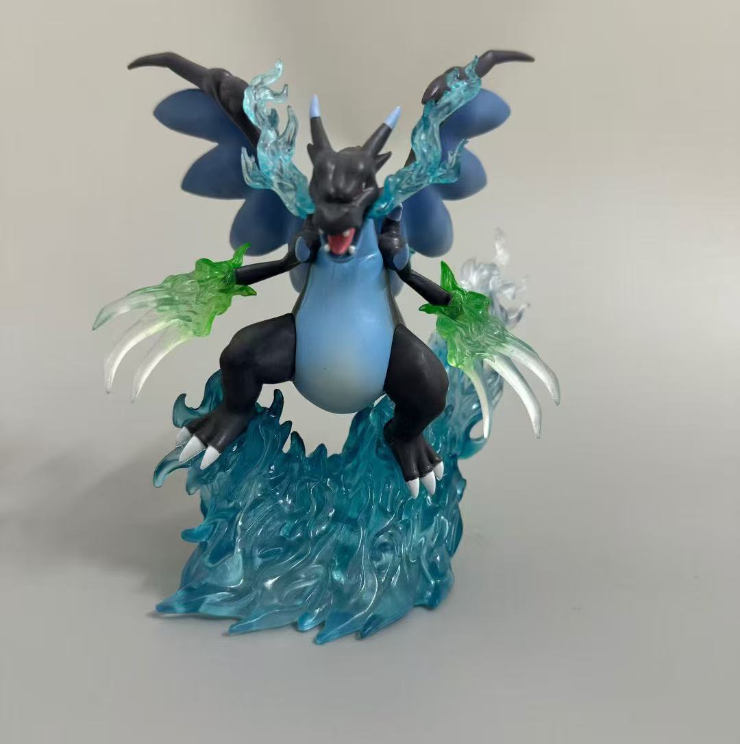 Pokemon, four-leaf clover fire-breathing dragon, evolution group, black dragon, model, tabletop, ornament, boxed figure.