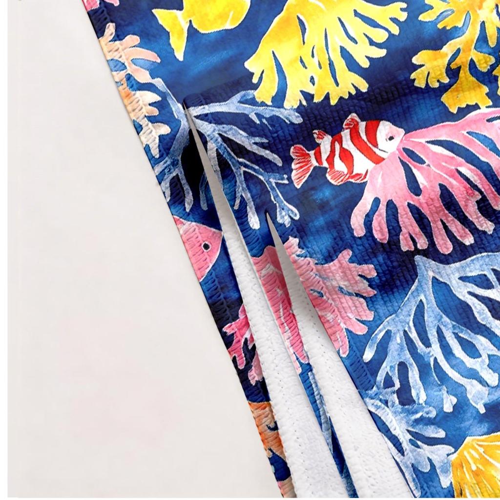 Watercolor coral fish school polyester microfiber beach towel is highly absorbent, suitable for swimming and beach outings
