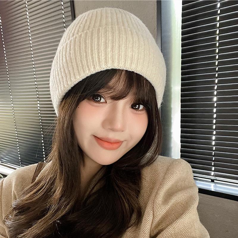 Jesienno-zimowa wersja koreańska wszechstronnej czapki otulającej głowę, damska puszysta ciepła czapka chroniąca uszy, czapka typu beanie, dziergana czapka z grubej wełny