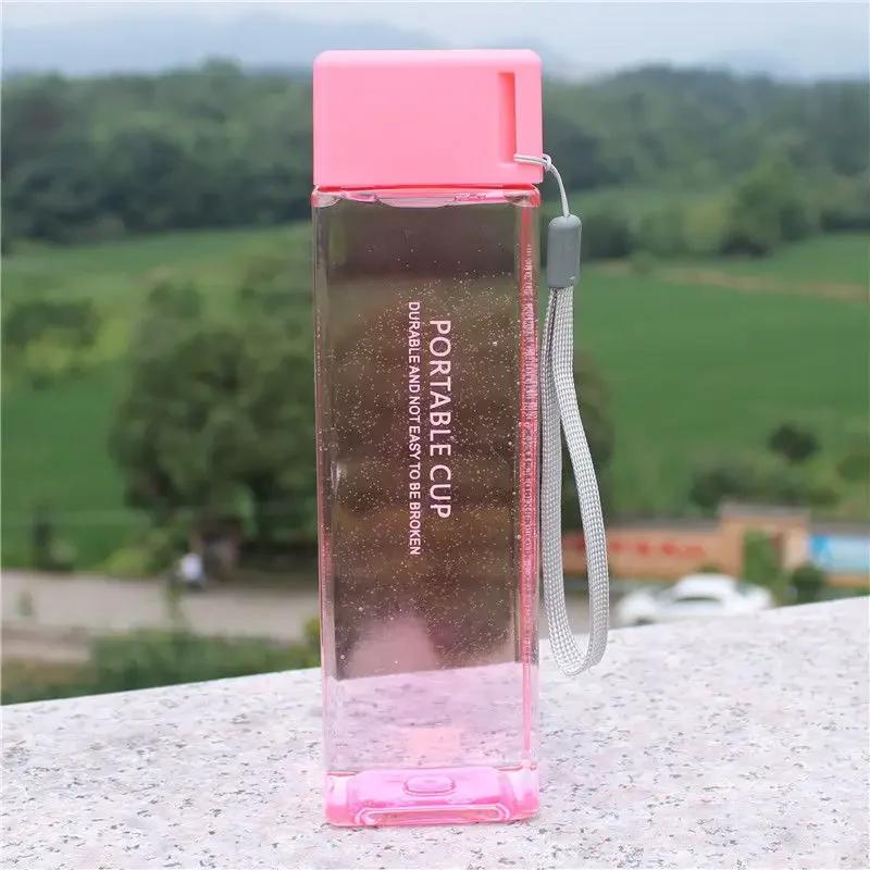 

1 шт. прозрачная квадратная пластиковая матовая чашка для воды для уличного холодного сока, спортивная чашка для воды с портативной бутылкой для воды на веревке для молока 550ml