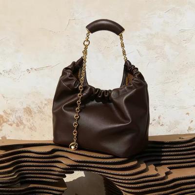 Nova Bolsa de Corrente Plissada, Bolsa Nuvem Portátil de Ombro, Estilo Simples, Elegante sob o Braço, Moda, Textura Única, Simples e Versátil