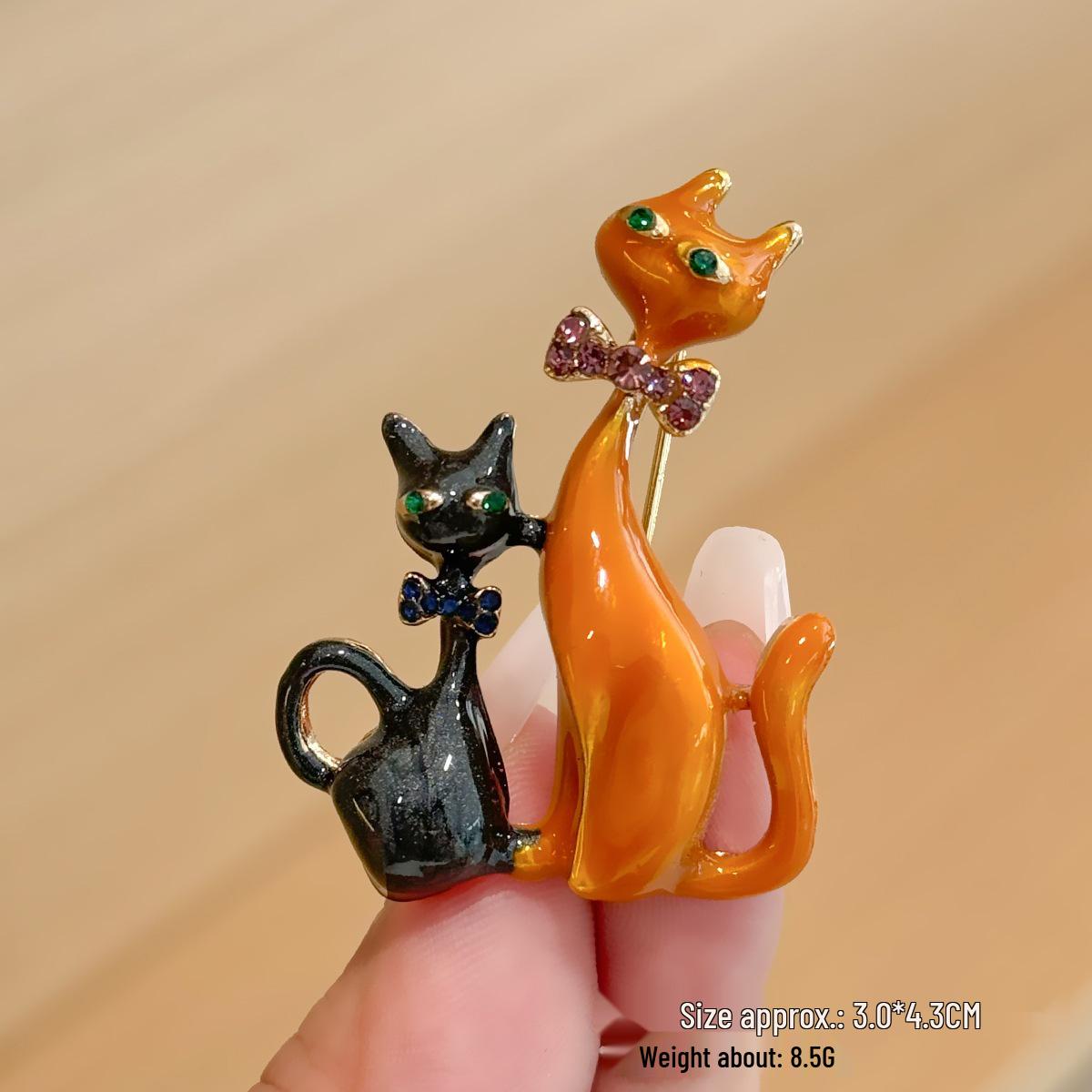 

Очаровательная брошь в виде кошки: Дизайн милого котенка высокого класса для женщин