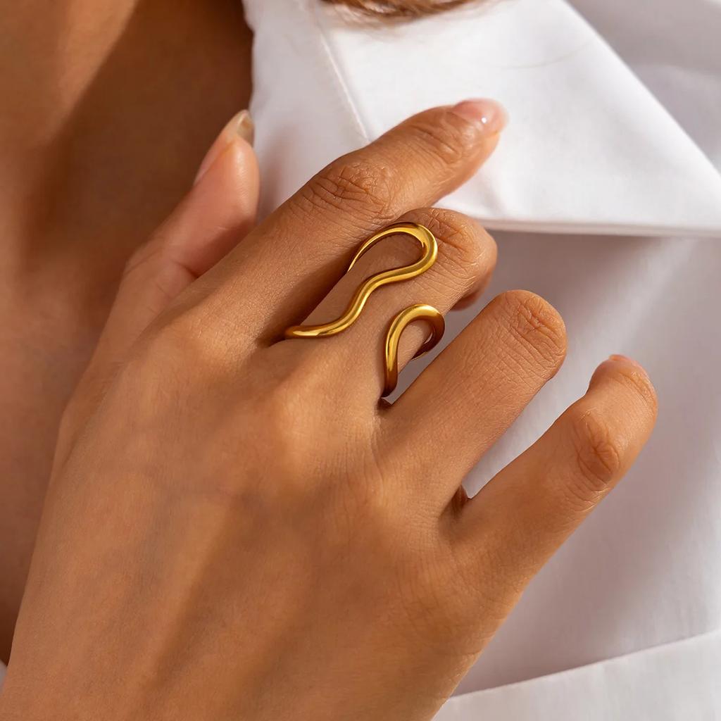 Inele din Oțel Inoxidabil Culoare Aur pentru Femei Bărbați 2024 Culoare Rezistentă Populare Petrecere Personalizate Exagerate Farmece Bijuterii Cadouri