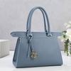 Fashion Womens Handbag With Zipper Closure And Multiple Inner Pockets For Casual Outings
